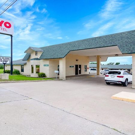 Three Rivers Executive Inn & Suites By Oyo Exterior photo