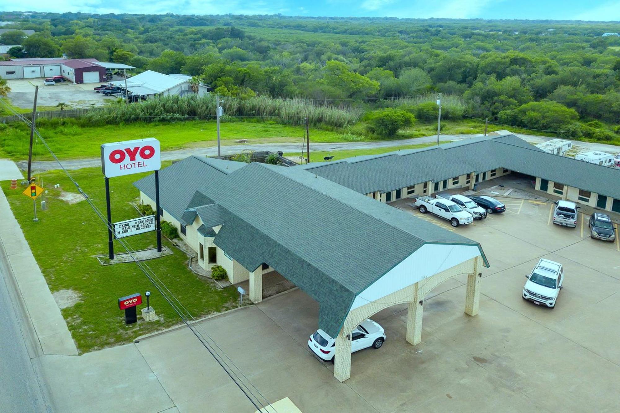 Three Rivers Executive Inn & Suites By Oyo Exterior photo