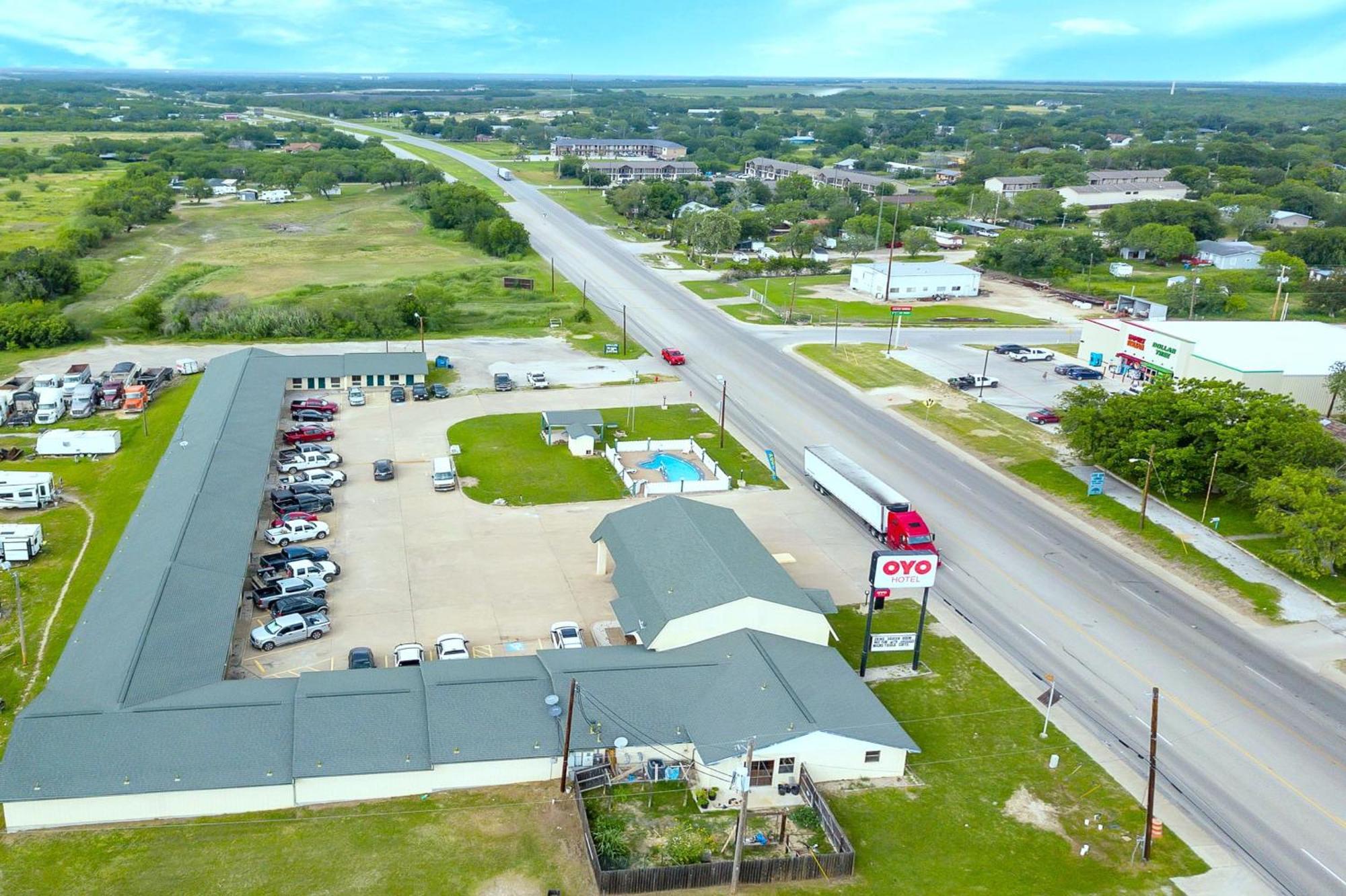 Three Rivers Executive Inn & Suites By Oyo Exterior photo